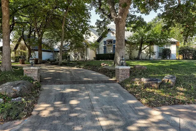 Photo 3 — 1823 Oak Forest Drive, Edmond, OK 73025
