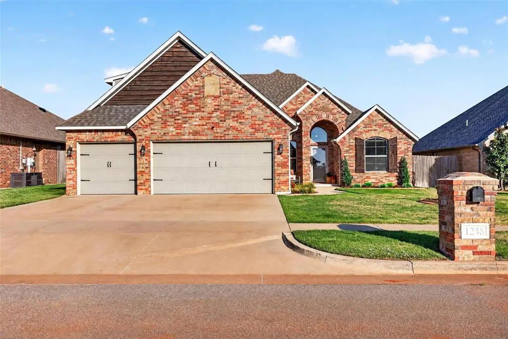 Front exterior — 1248 Auburn Circle, Piedmont, OK 73078