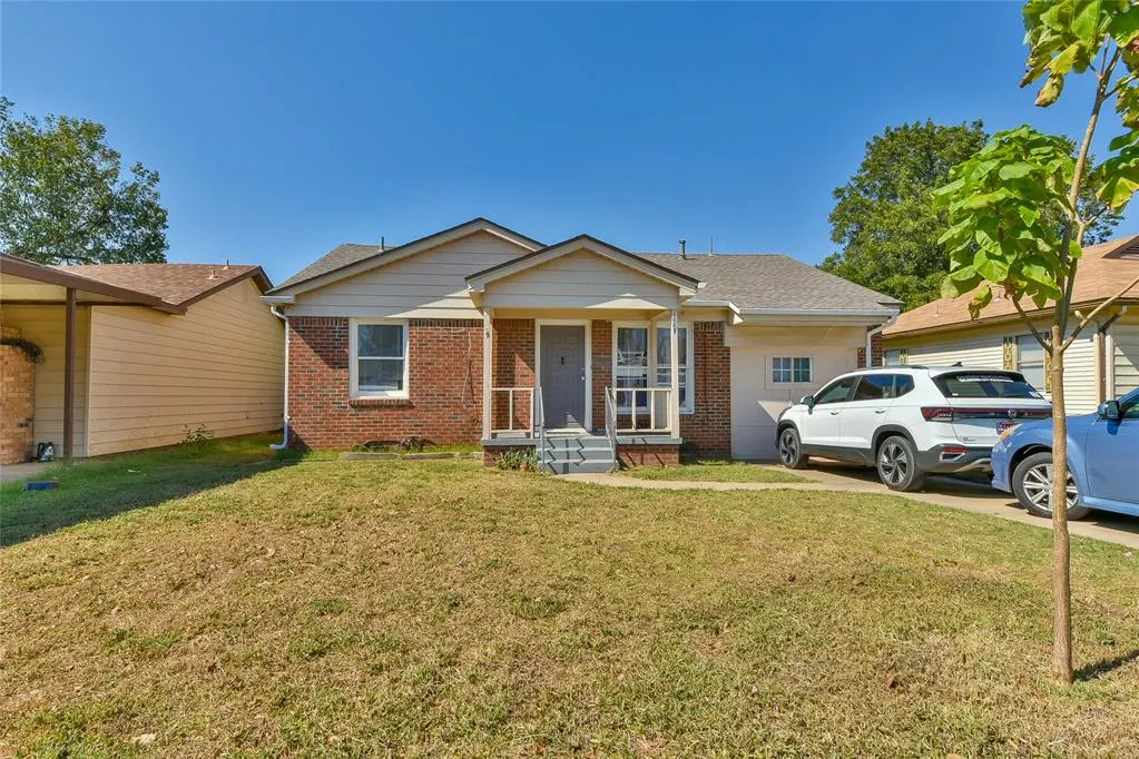 Front exterior — 1009 N Farra Drive, Oklahoma City, OK 73107