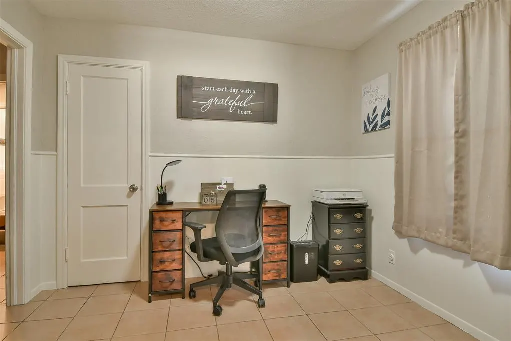 Photo 7 — 1009 N Farra Drive, Oklahoma City, OK 73107