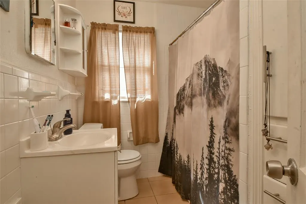 Photo 13 — 1009 N Farra Drive, Oklahoma City, OK 73107