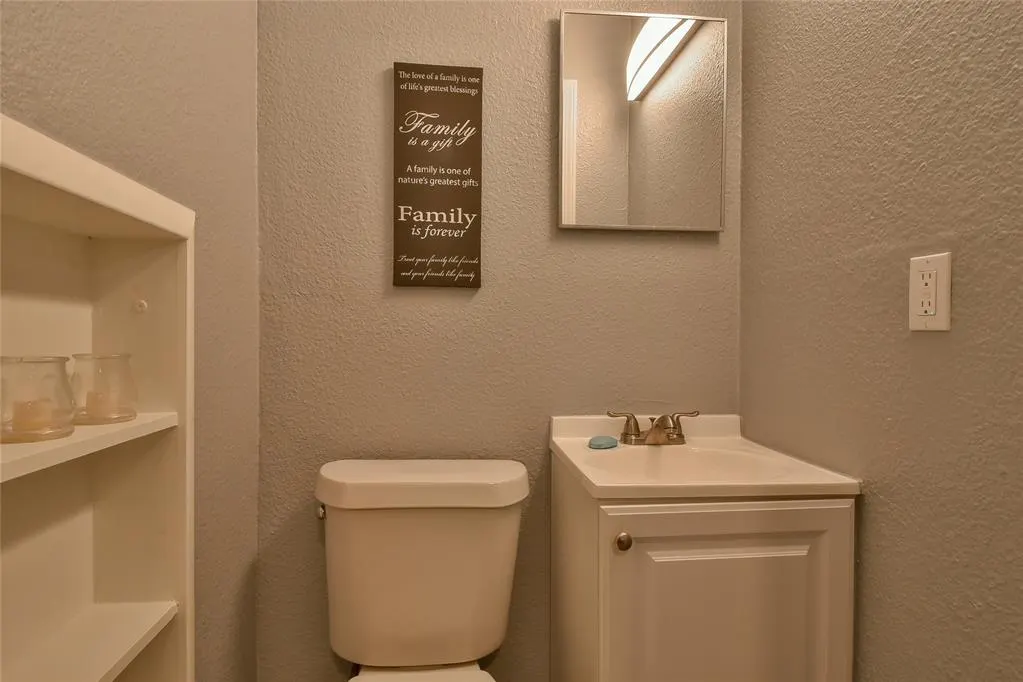 Photo 17 — 1009 N Farra Drive, Oklahoma City, OK 73107