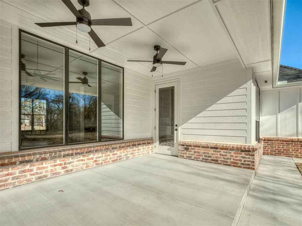 Photo 6 — 21200 Reserve Circle, Harrah, OK 73045