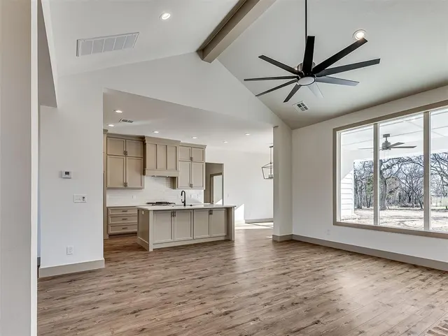 Photo 7 — 21200 Reserve Circle, Harrah, OK 73045
