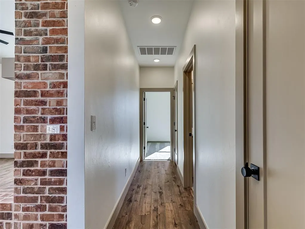 Photo 18 — 21200 Reserve Circle, Harrah, OK 73045