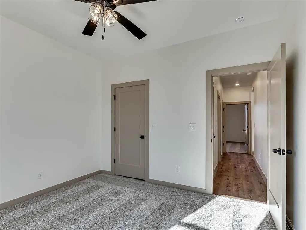 Photo 19 — 21200 Reserve Circle, Harrah, OK 73045