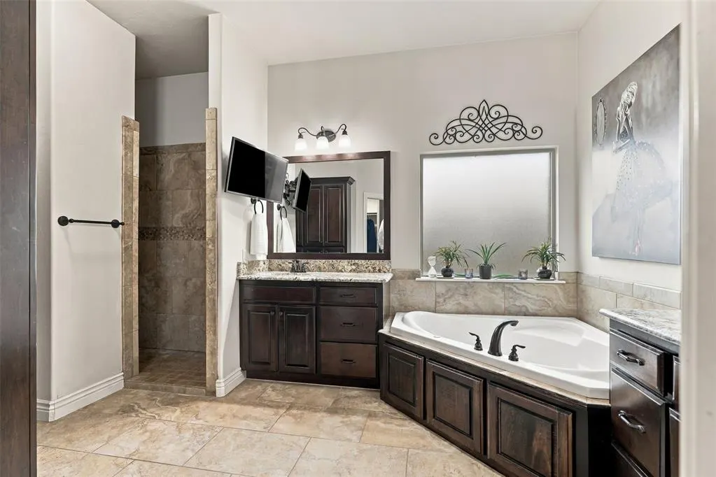 Photo 20 — 13608 Cobblestone Curve Road, Oklahoma City, OK 73142