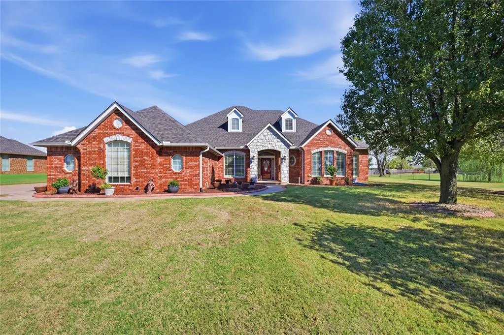 Front exterior — 1374 Hidden Valley Lane, Choctaw, OK 73020