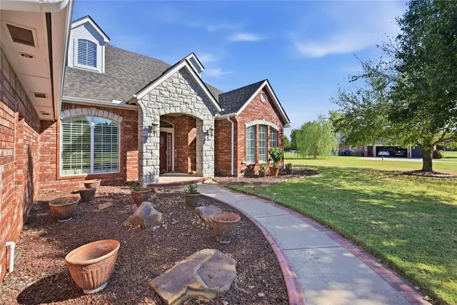Photo 6 — 1374 Hidden Valley Lane, Choctaw, OK 73020
