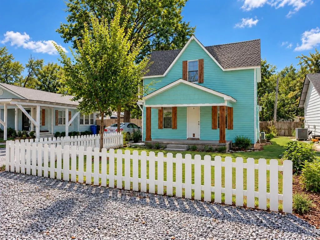 Front exterior — 808 E Apache Street, Norman, OK 73071