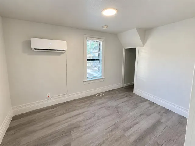 Photo 8 — 808 E Apache Street, Norman, OK 73071
