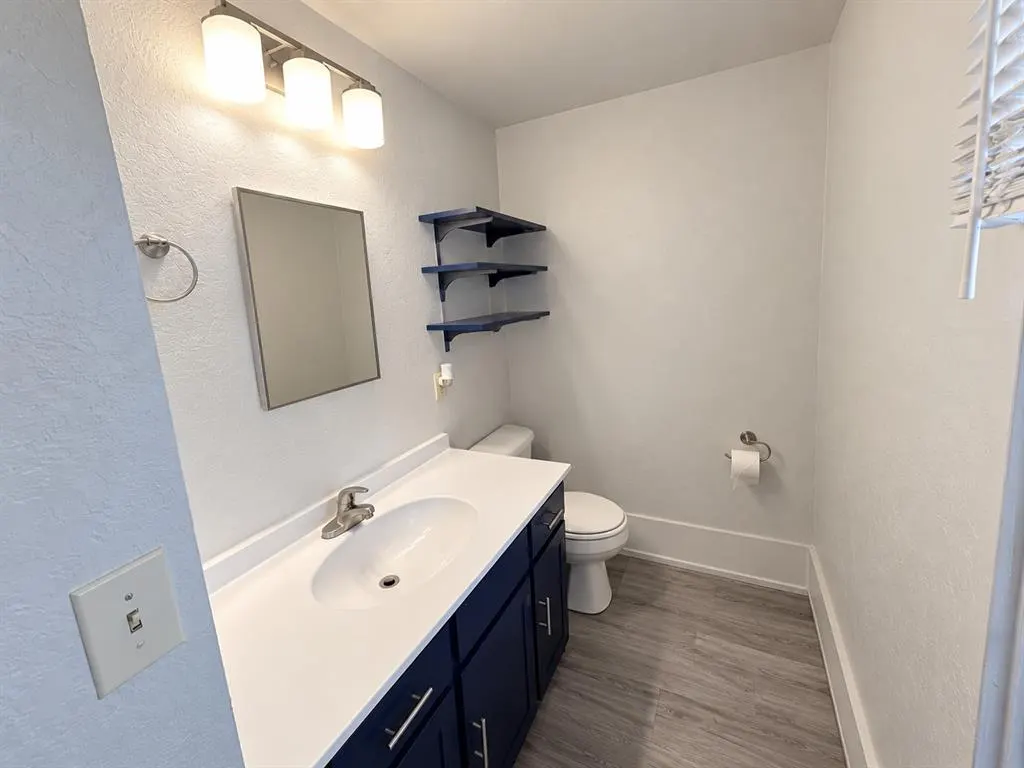 Photo 10 — 808 E Apache Street, Norman, OK 73071
