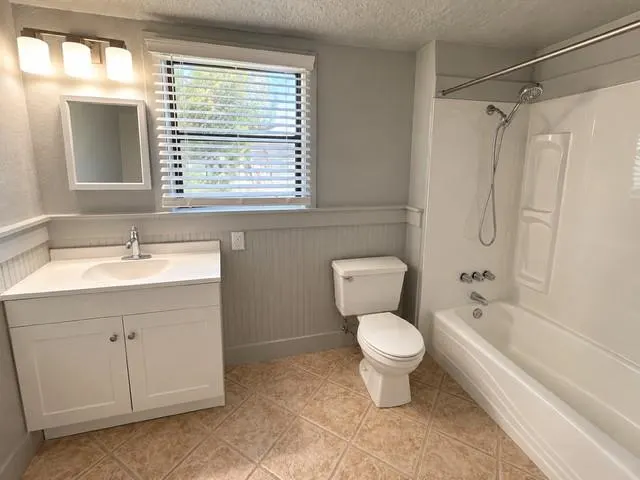 Photo 16 — 808 E Apache Street, Norman, OK 73071