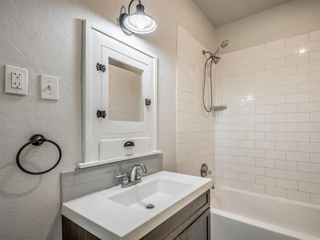 Photo 16 — 505 N Park Place, Guthrie, OK 73044