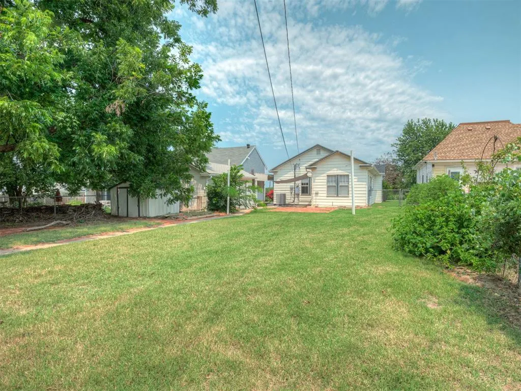 Photo 17 — 505 N Park Place, Guthrie, OK 73044