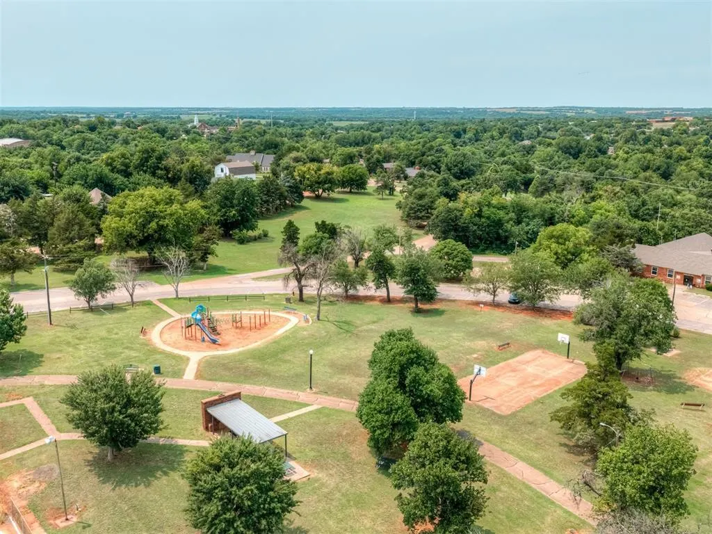 Photo 21 — 505 N Park Place, Guthrie, OK 73044