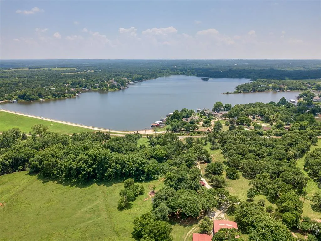 Front exterior — 7 W Shore Drive, Arcadia, OK 73007