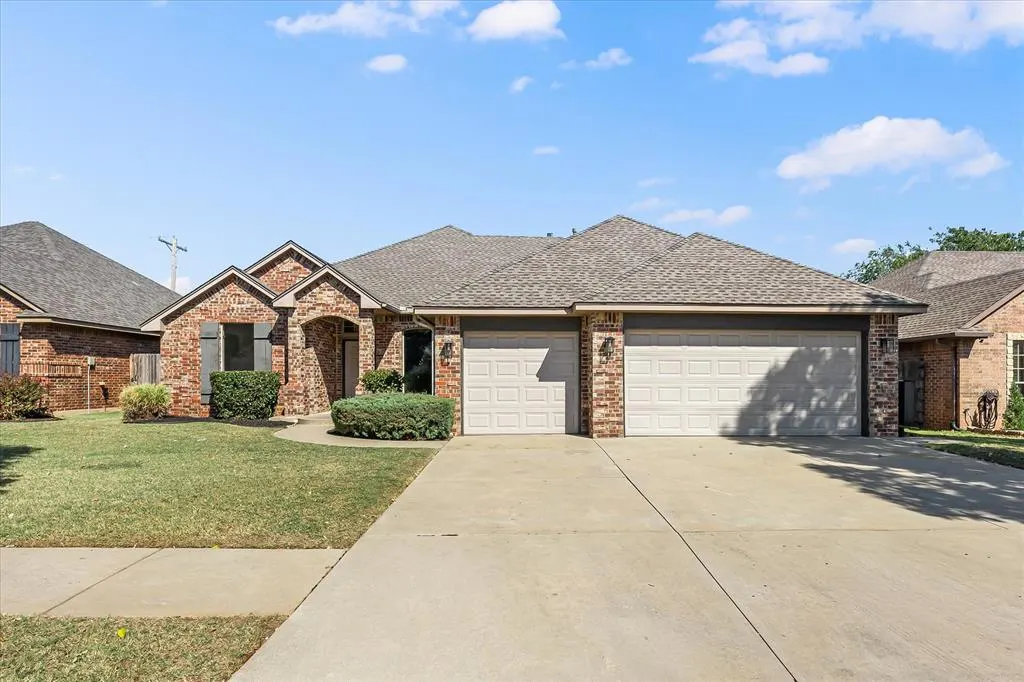 Front exterior — 8821 NW 114th Street, Oklahoma City, OK 73162