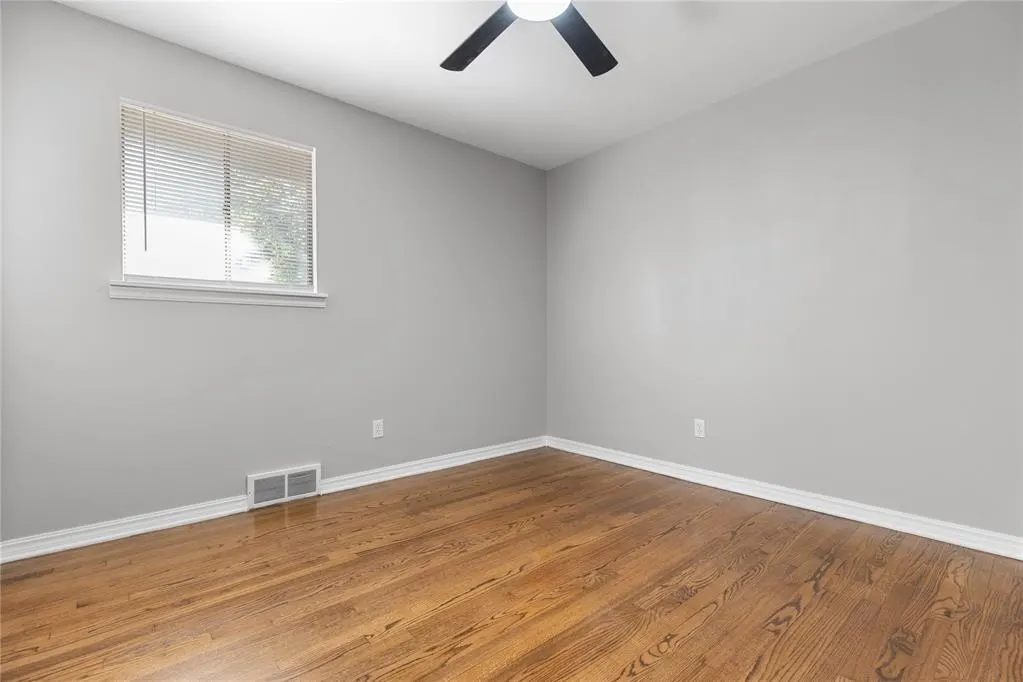 Photo 15 — 704 Hedge Drive, Midwest City, OK 73110