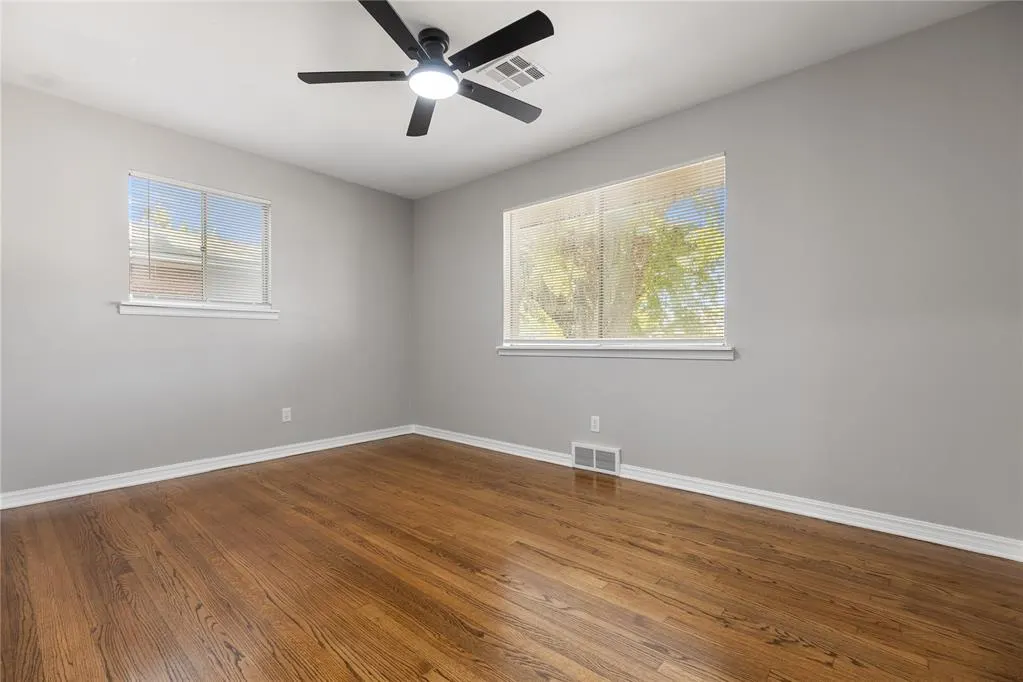 Photo 17 — 704 Hedge Drive, Midwest City, OK 73110