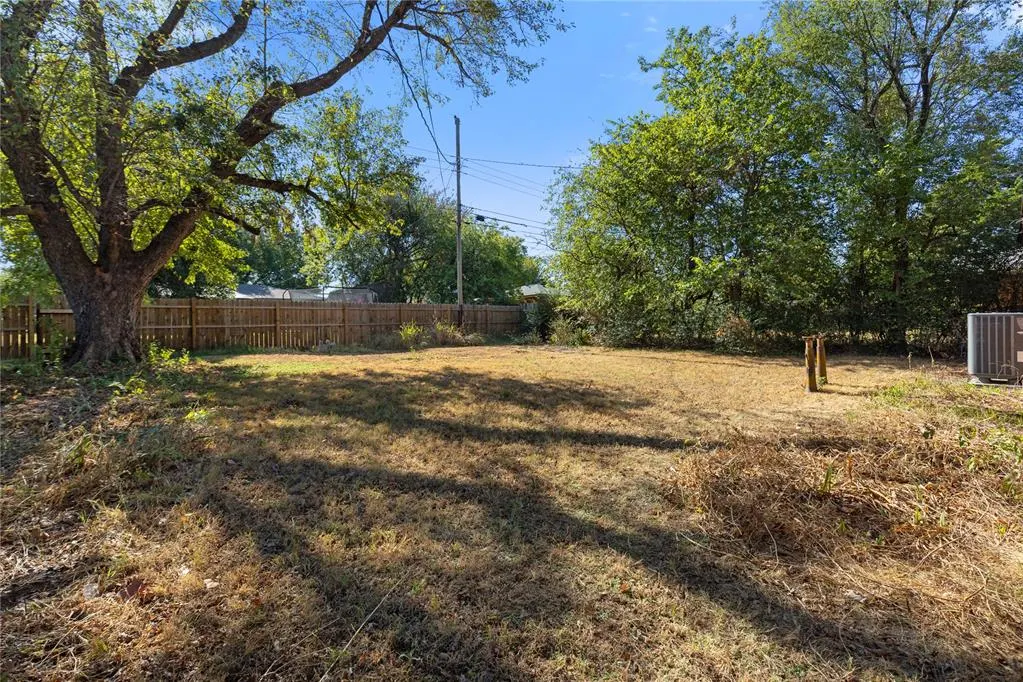 Photo 24 — 704 Hedge Drive, Midwest City, OK 73110