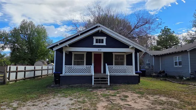 Photo 2 — 409 N 4th Street, Noble, OK 73068