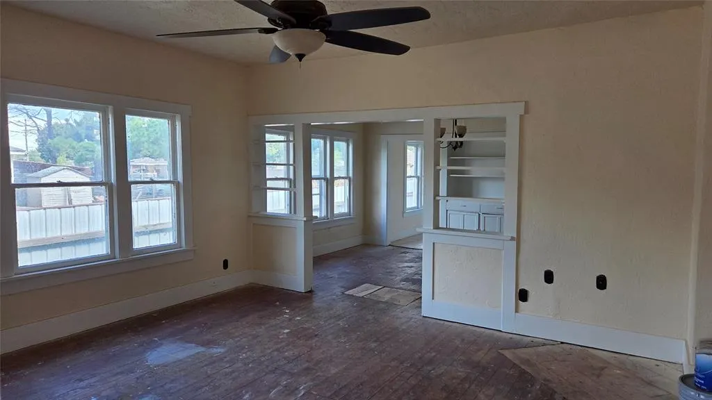 Photo 4 — 409 N 4th Street, Noble, OK 73068