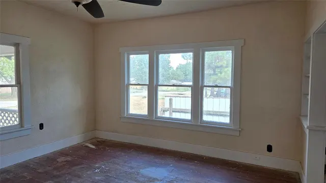 Photo 5 — 409 N 4th Street, Noble, OK 73068