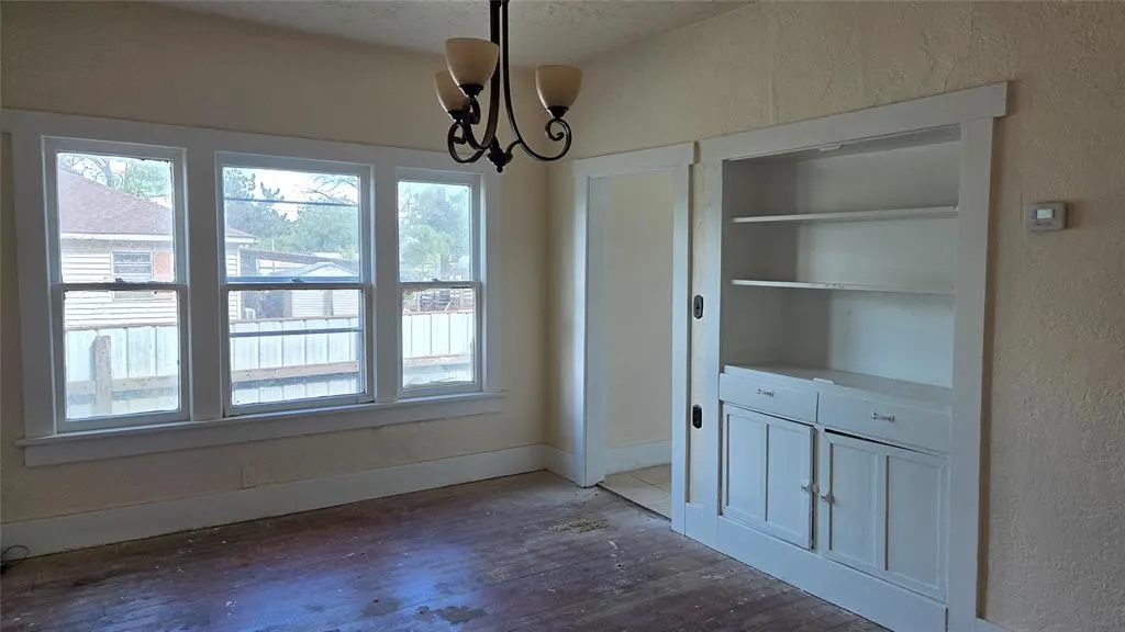 Photo 8 — 409 N 4th Street, Noble, OK 73068
