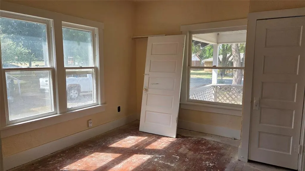 Photo 12 — 409 N 4th Street, Noble, OK 73068