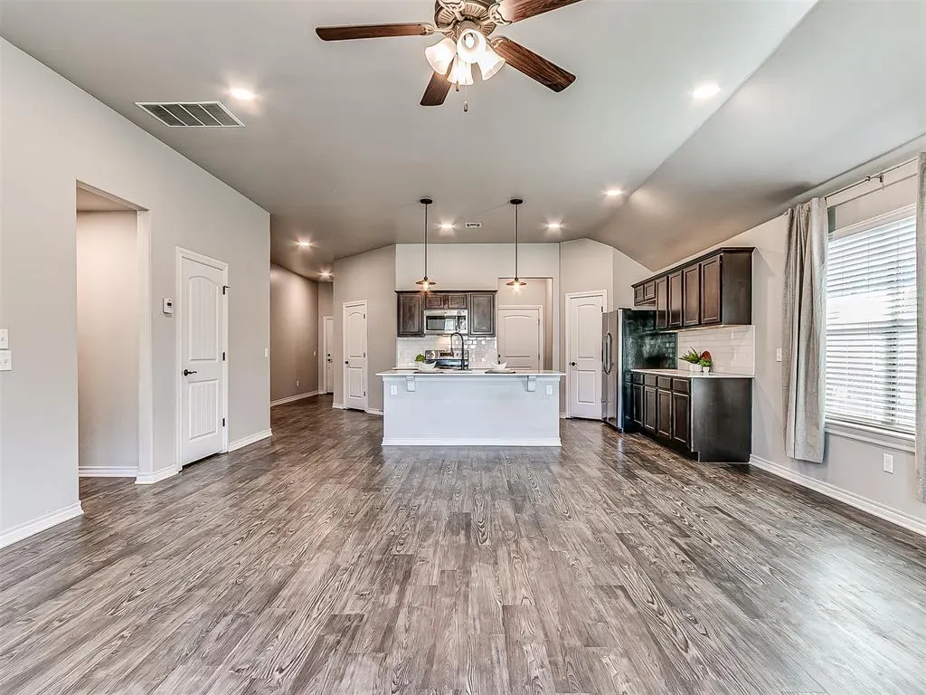 Photo 4 — 9509 Prairie Dog Drive, Edmond, OK 73034
