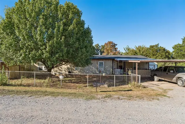 Photo 2 — 19001 Rolling Oak Road, Newalla, OK 74857