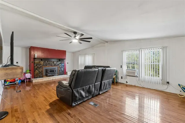 Photo 5 — 19001 Rolling Oak Road, Newalla, OK 74857