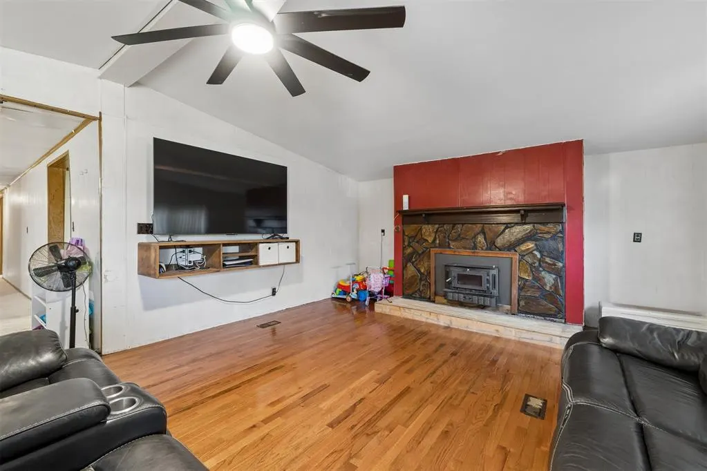 Photo 7 — 19001 Rolling Oak Road, Newalla, OK 74857