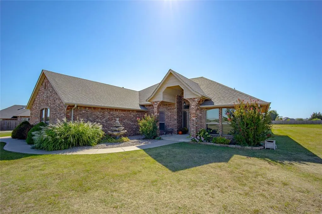 Photo 2 — 2293 County Road 1311, Blanchard, OK 73010