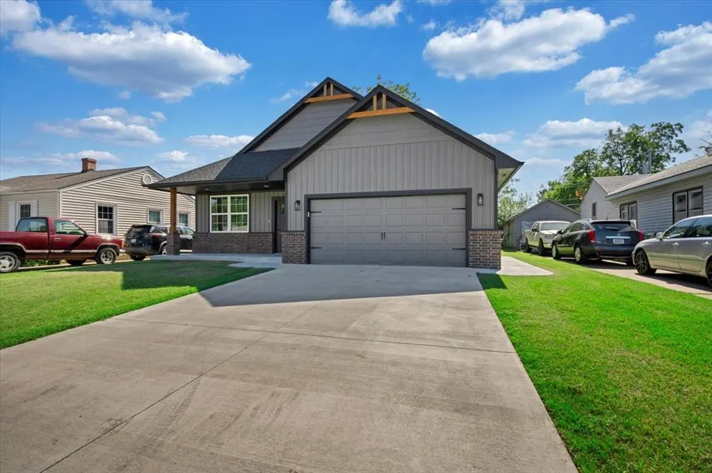 Front exterior — 3032 NW 30th Street, Oklahoma City, OK 73112