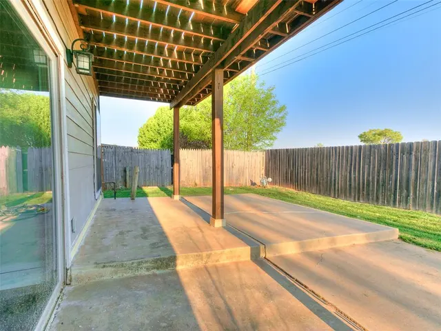 Photo 5 — 6713 Bayberry Drive, Oklahoma City, OK 73162