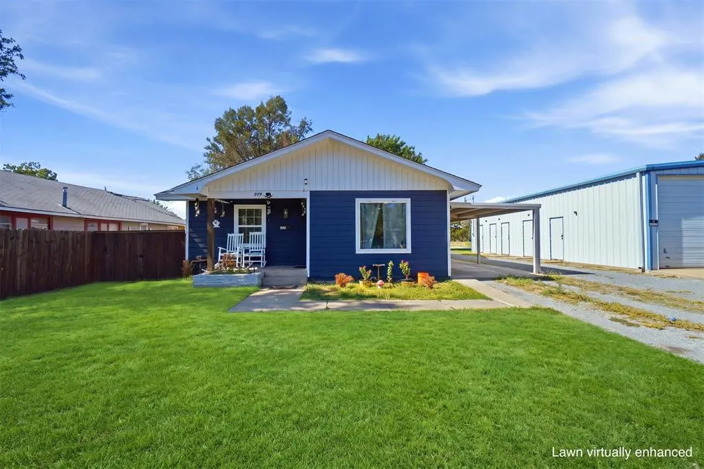Photo 2 — 309 N Stephens Street, Hobart, OK 73651
