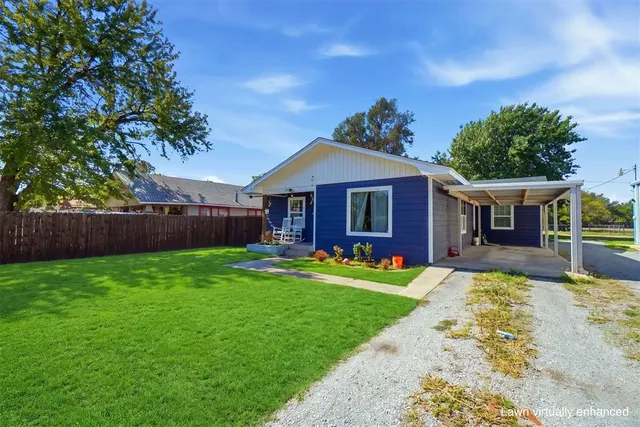 Photo 3 — 309 N Stephens Street, Hobart, OK 73651