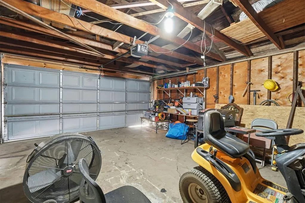 Photo 37 — 309 N Stephens Street, Hobart, OK 73651