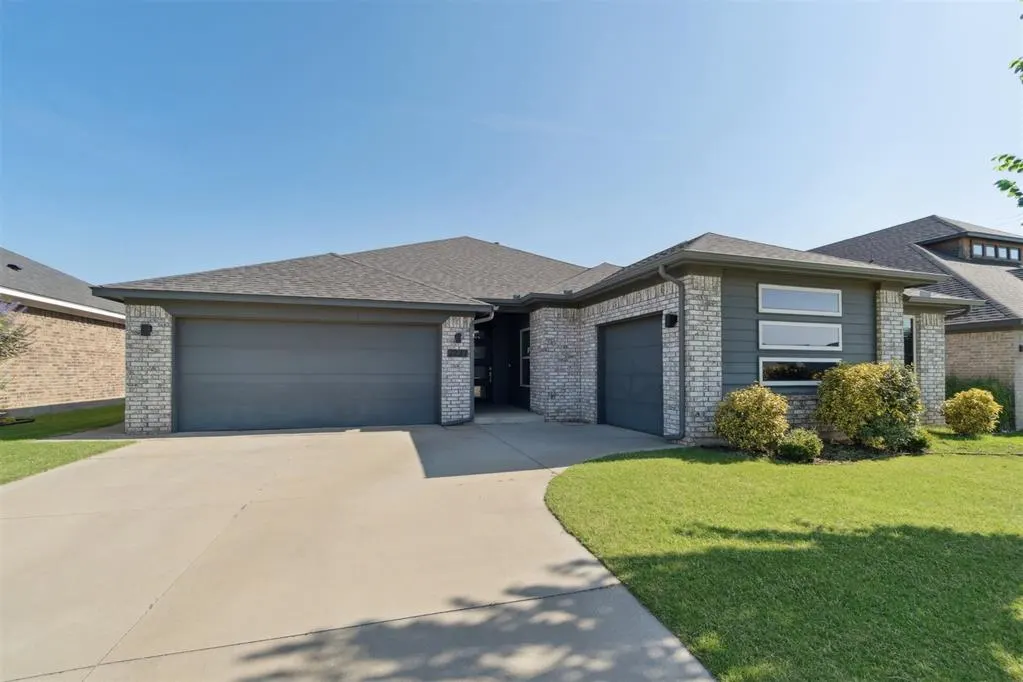 Front exterior — 2237 NW 179th Street, Edmond, OK 73012