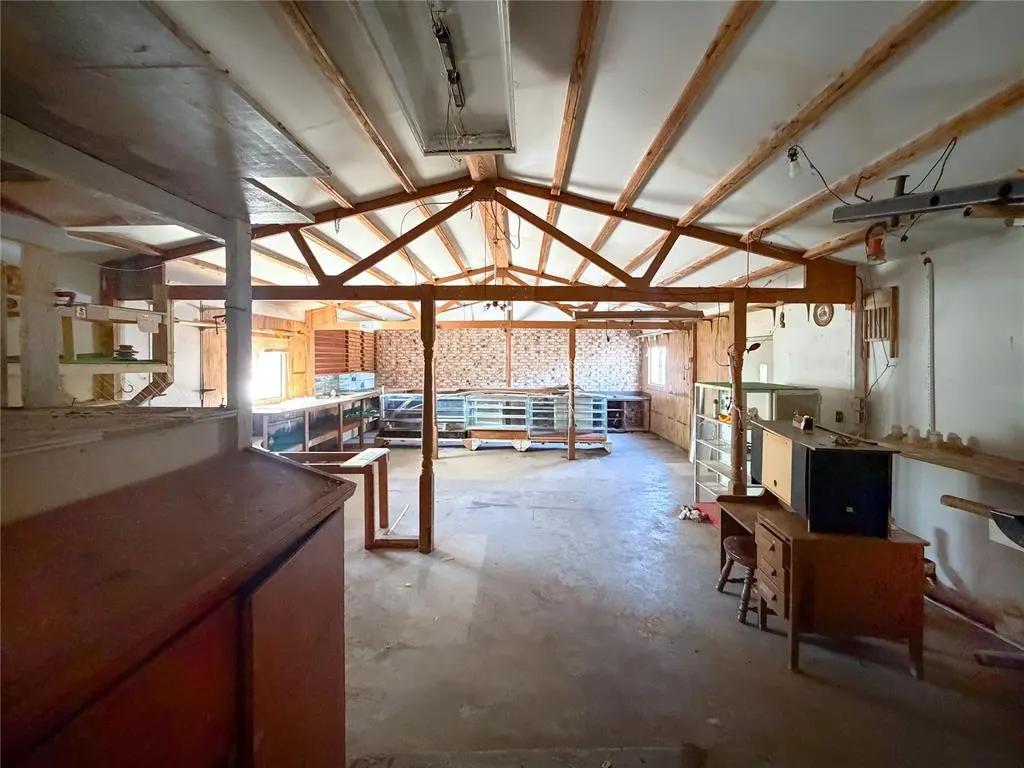 Photo 13 — 411 N 6th Street, Sayre, OK 73662