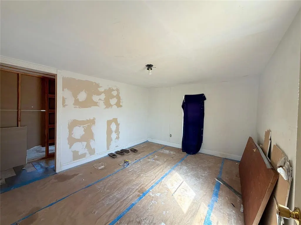 Photo 15 — 411 N 6th Street, Sayre, OK 73662