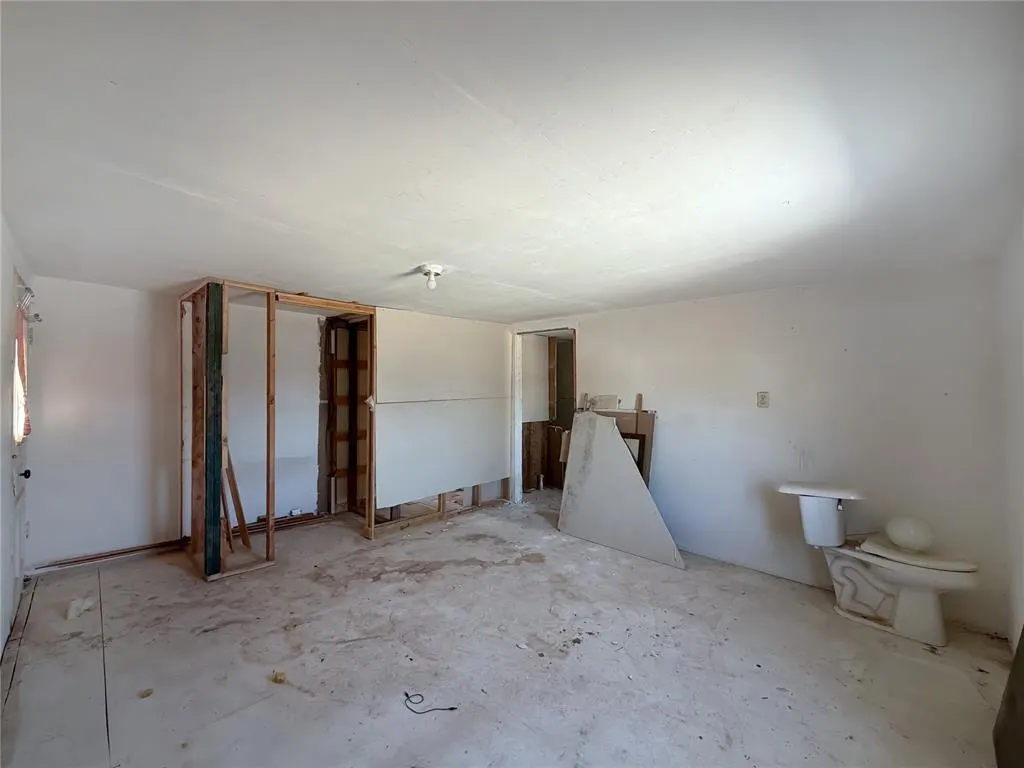 Photo 16 — 411 N 6th Street, Sayre, OK 73662