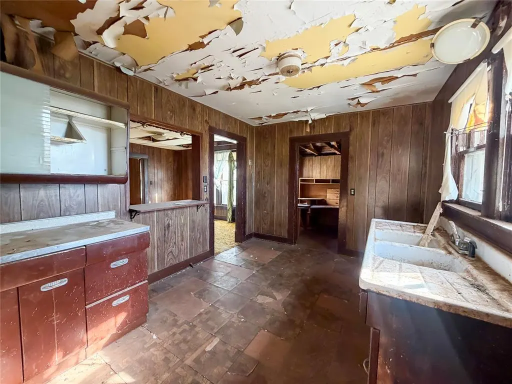 Photo 14 — 409 N 6th Street, Sayre, OK 73662