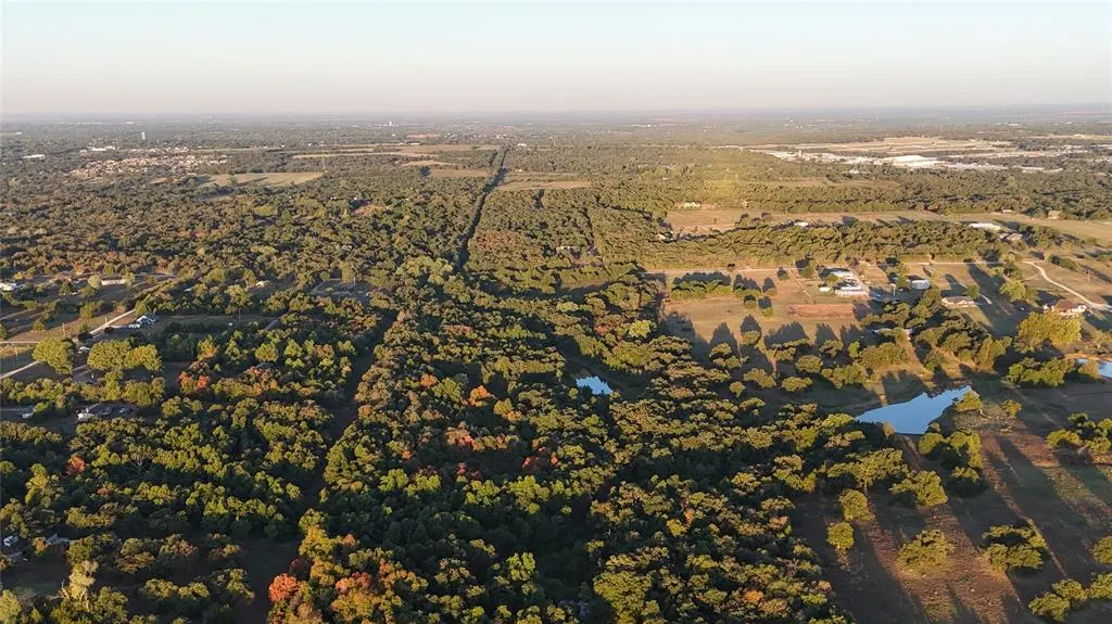 Photo 3 — 63 S Anderson Road, Guthrie, OK 73044