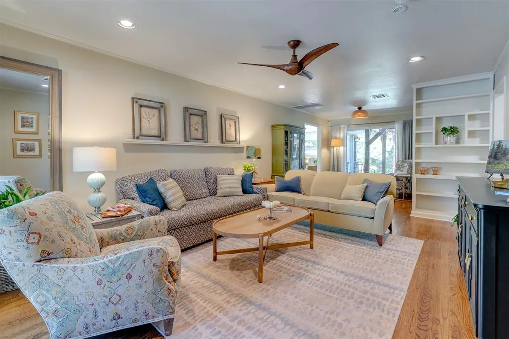 Photo 8 — 10608 Sunnymeade Place, Oklahoma City, OK 73120