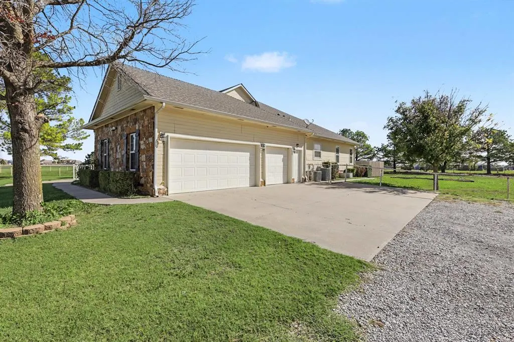 Photo 37 — 16620 SW 27th Street, El Reno, OK 73036