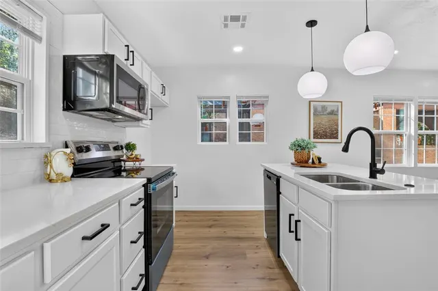 Photo 5 — 2338 NW 21st Street, Oklahoma City, OK 73107