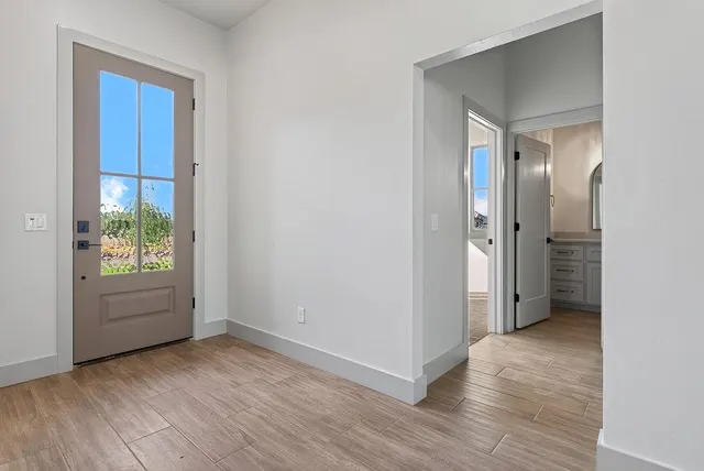 Photo 4 — 709 Manzano Drive, Norman, OK 73071